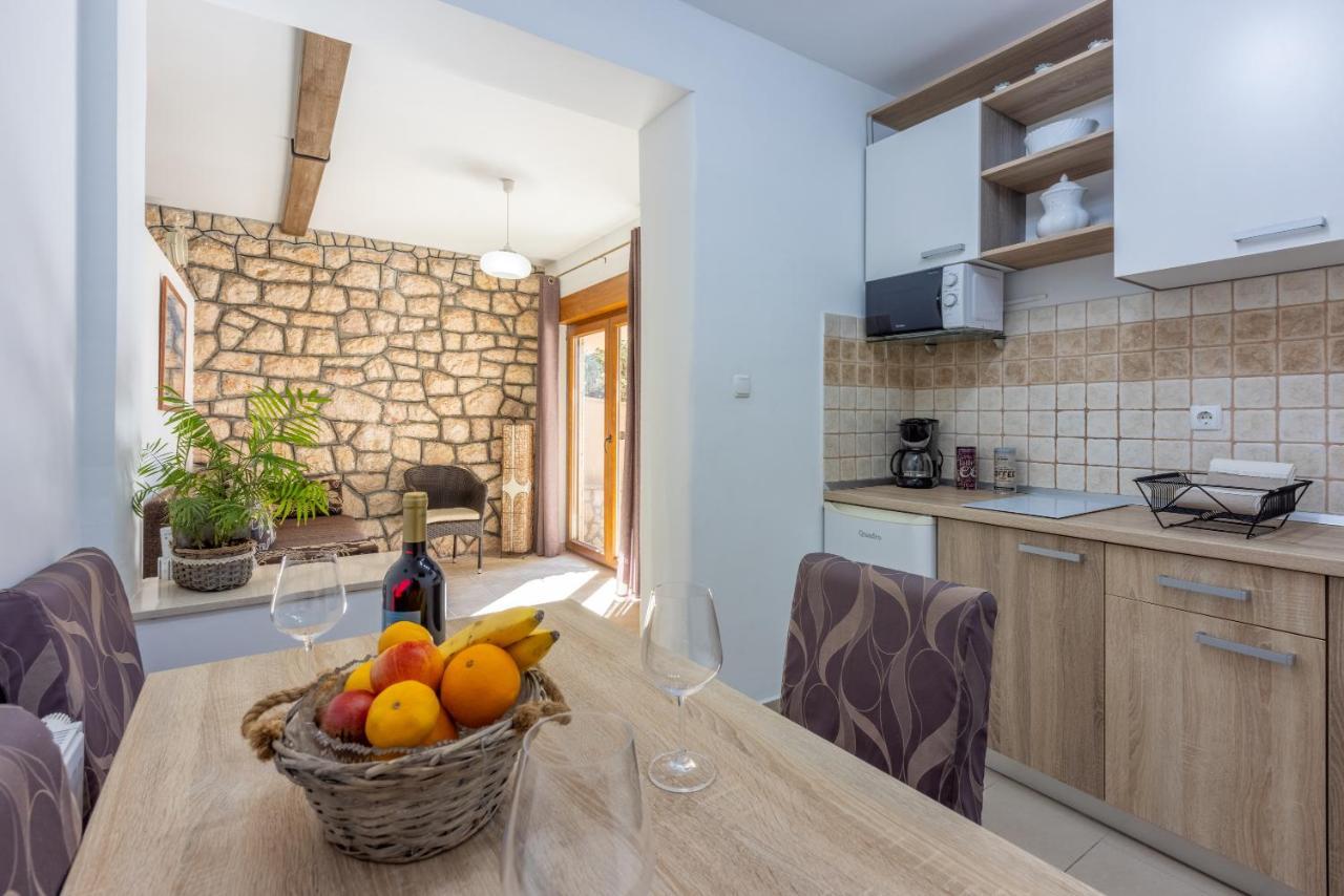 Apartmani Anita Dramalj Exterior photo