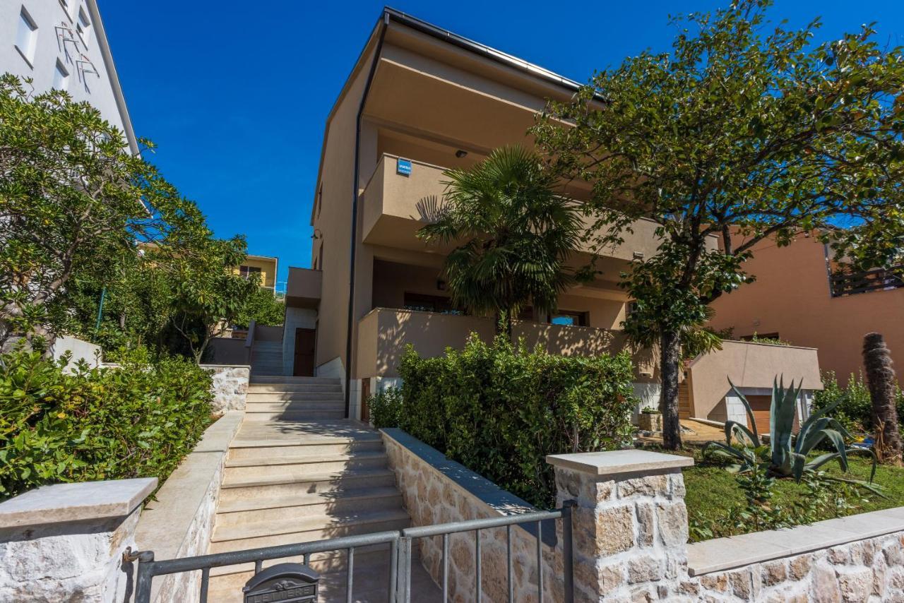 Apartmani Anita Dramalj Exterior photo